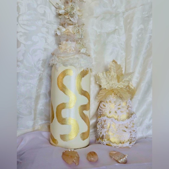 Hand Crafted Glass Bottles Eternal Glory Pillow Set Vanilla - Picture 2 of 11
